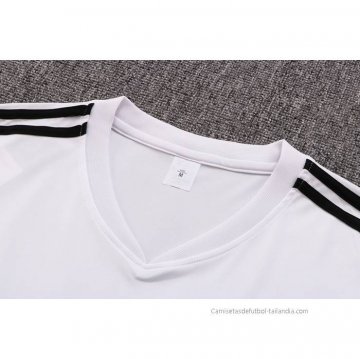 Chandal del Real Madrid Manga Corta 2022-2023 Blanco y Purpura