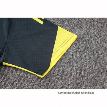 Chandal del Real Madrid Manga Corta 2025-2026 Negro Amarillo - Pantalon Corto