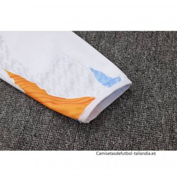 Chandal de Chaqueta del Real Madrid Nino 2024-2025 Blanco y Amarillo
