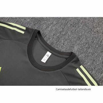 Chandal del Real Madrid Manga Corta 2025-2026 Gris Verde - Pantalon Corto