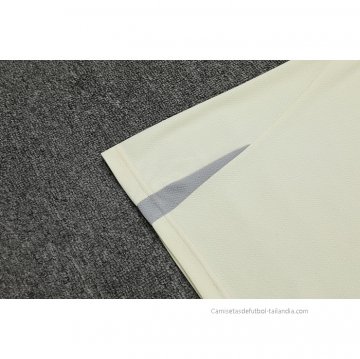 Chandal del Tottenham Hotspur Manga Corta 2022-2023 Beige - Pantalon Corto