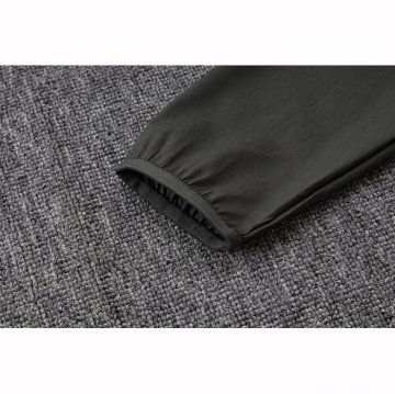 Rompevientos del Real Madrid 2025-2026 Gris Verde