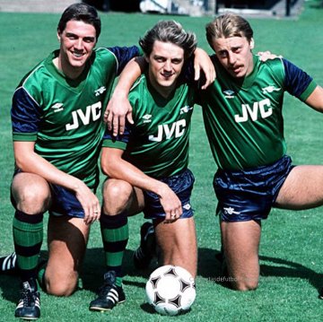 2ª Camiseta Arsenal Retro 1982-1983